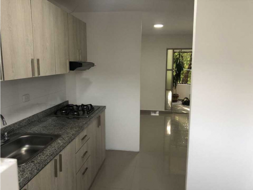 Acogedor apartaestudio remodelado 34m2 santa ana 011