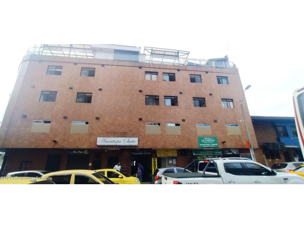 Comercial en  Centro La Candelaria RAH CO: 23-1466