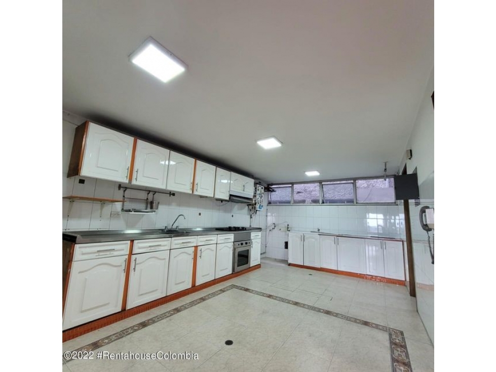 Apartamento en  Chico(Bogota) RAH CO: 23-1607