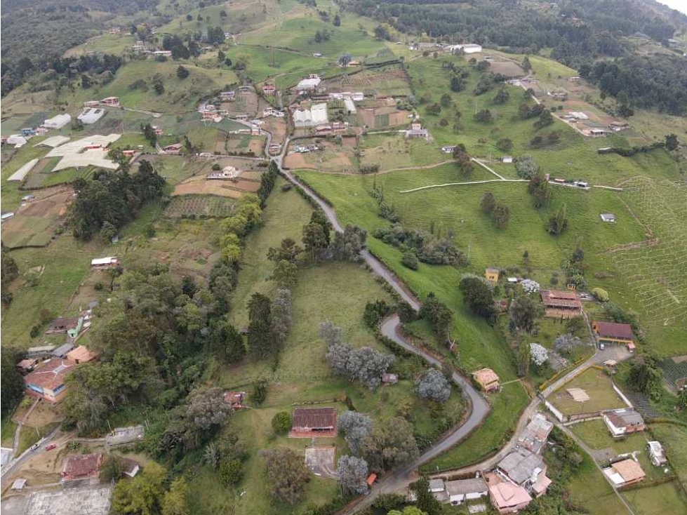 VENDO LOTE EN SAN CRISTOBAL SECTOR SAN JOSE DE LA MONTAÑA