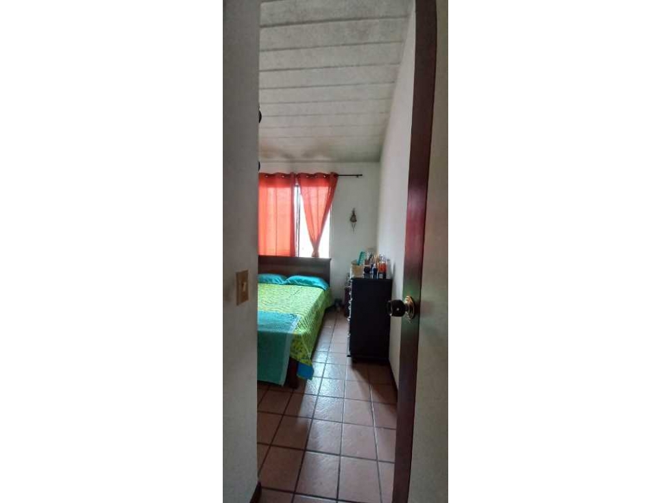 VENDO CASA EN LAS CEIBAS T.P