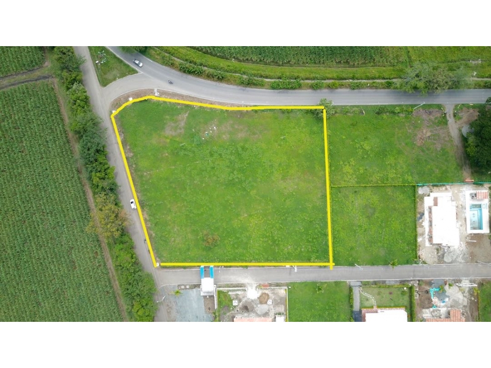 SE VENDE LOTE COMERCIAL SANTA ELENA CERRITO CV KT