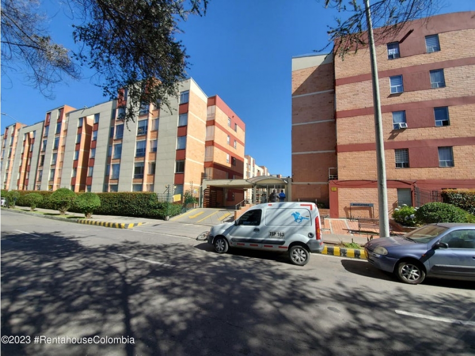 Apartamento en  La Liberia(Bogota) RAH CO: 23-2255