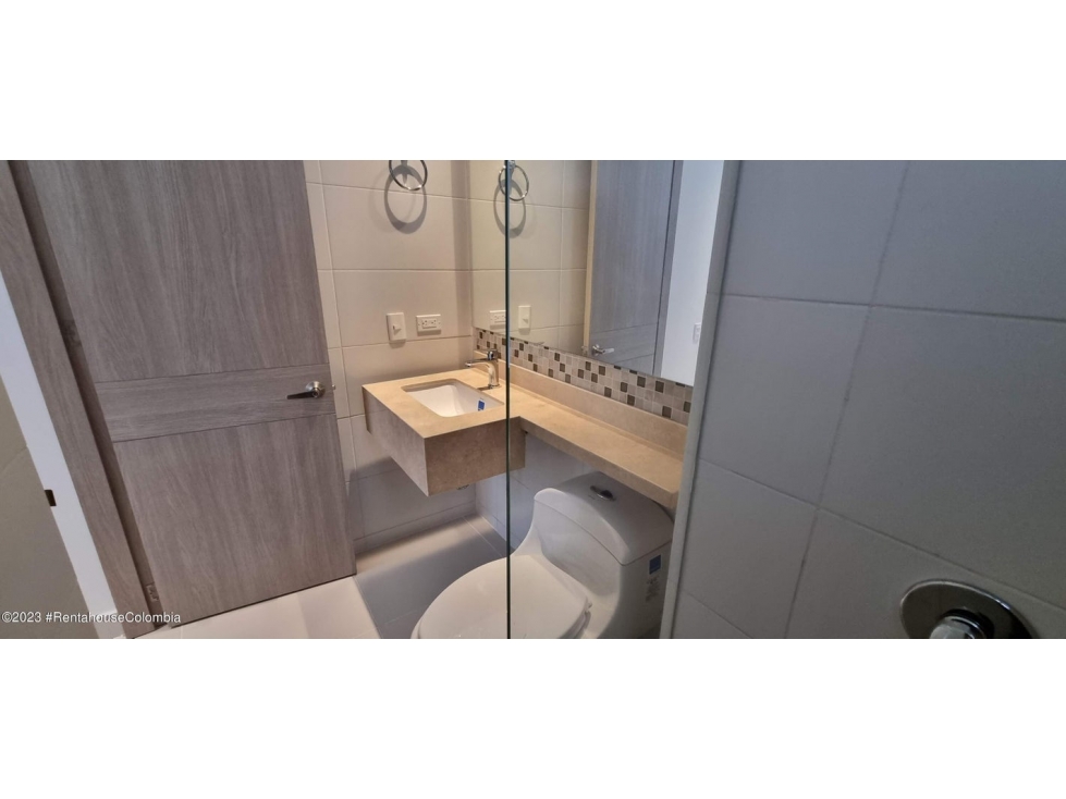 Apartamento en  Serena del Mar RAH CO: 24-304