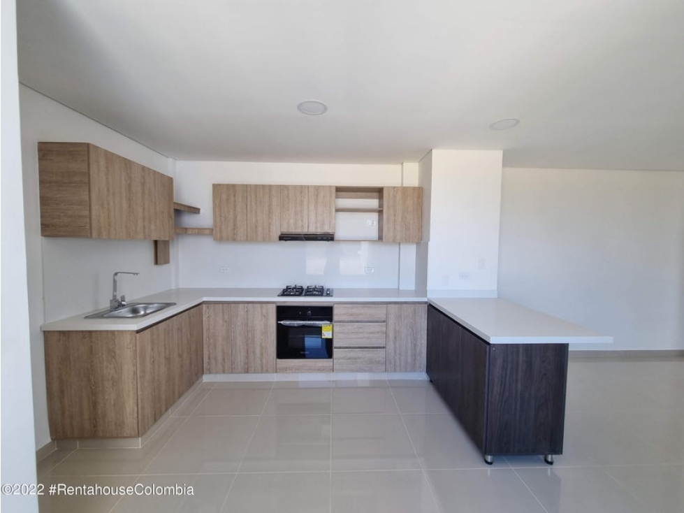 Apartamento en  Punta Canoa RAH CO: 24-804