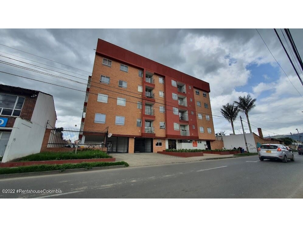 Apartamento en  El Campin(Chia) RAH CO: 24-765