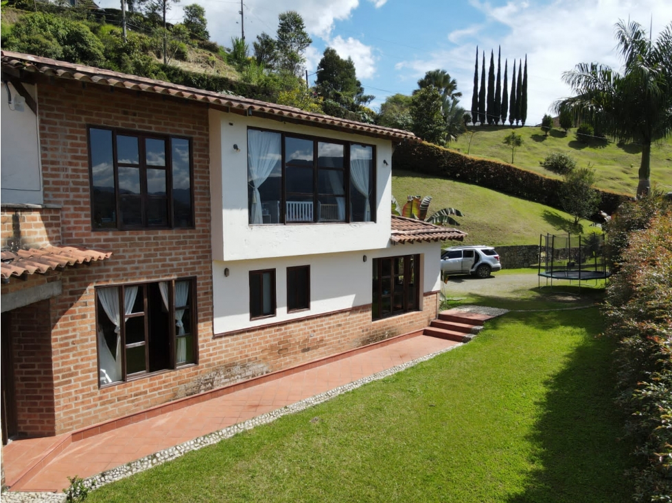 Hermosa casa campestre en La Estrella, San Isidro