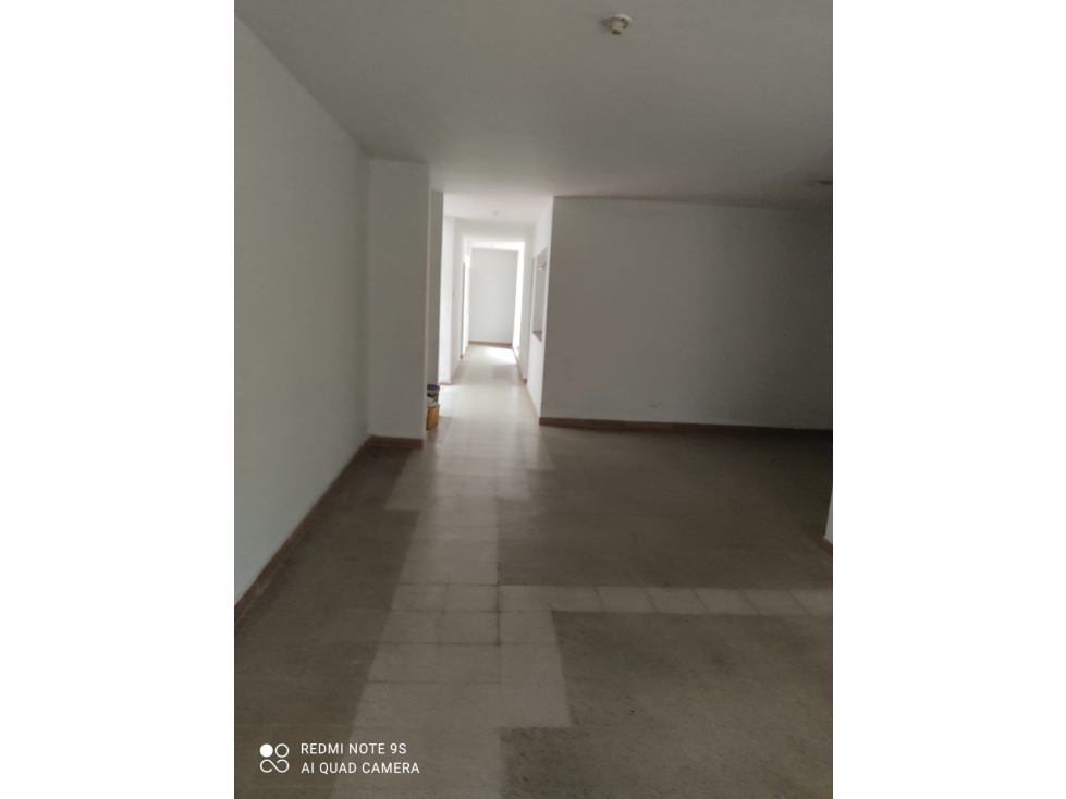 CASA 1ER. PISO COMERCIAL SOBRE COLOMBIA  SECTOR OBELISCO