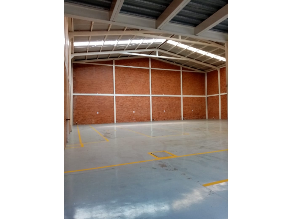 BODEGA EN ARRIENDO FUNZA 780 M2