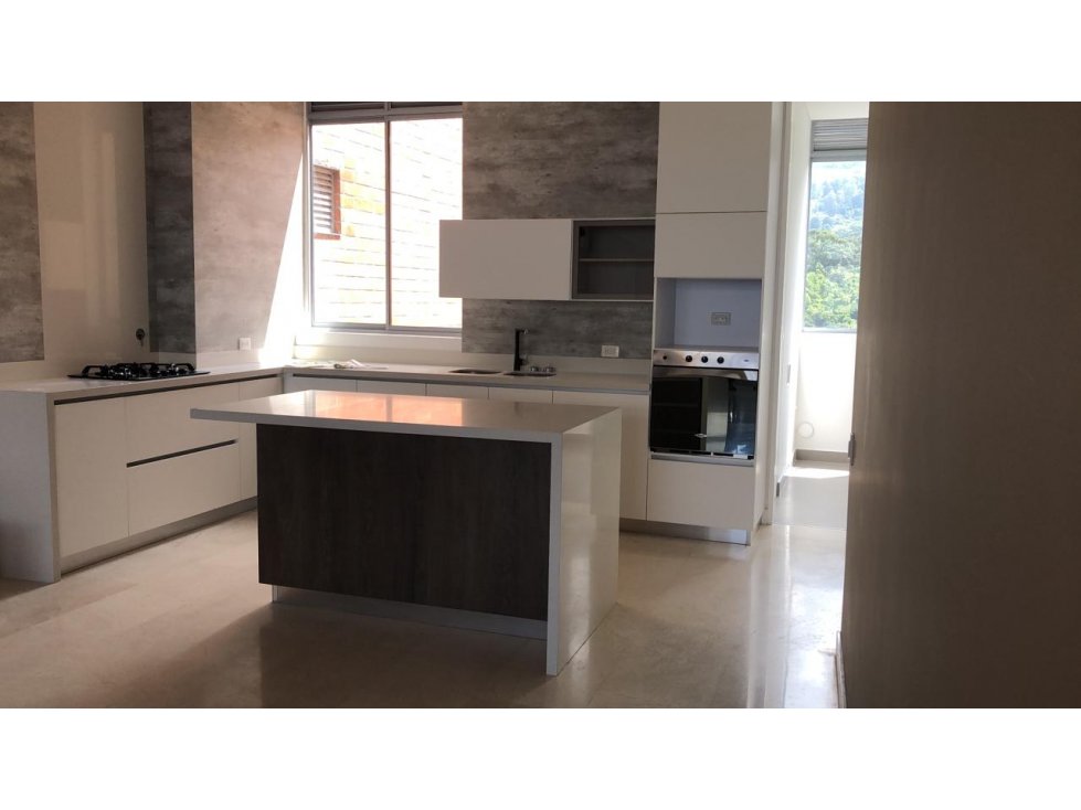 Penthouse NUEVO en venta en Loma de Las Brujas