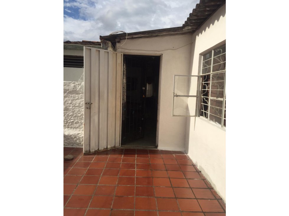 APARTAMENTO EN VENTA SEGUNDO PISO UNIVERSIDAD