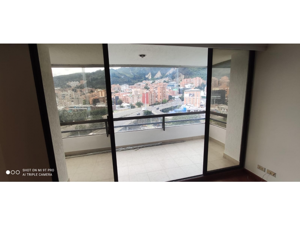 VENTA APTO BUGANVILLA 148 M2 3 HABITACIONES CON BAÑO CADA UNA