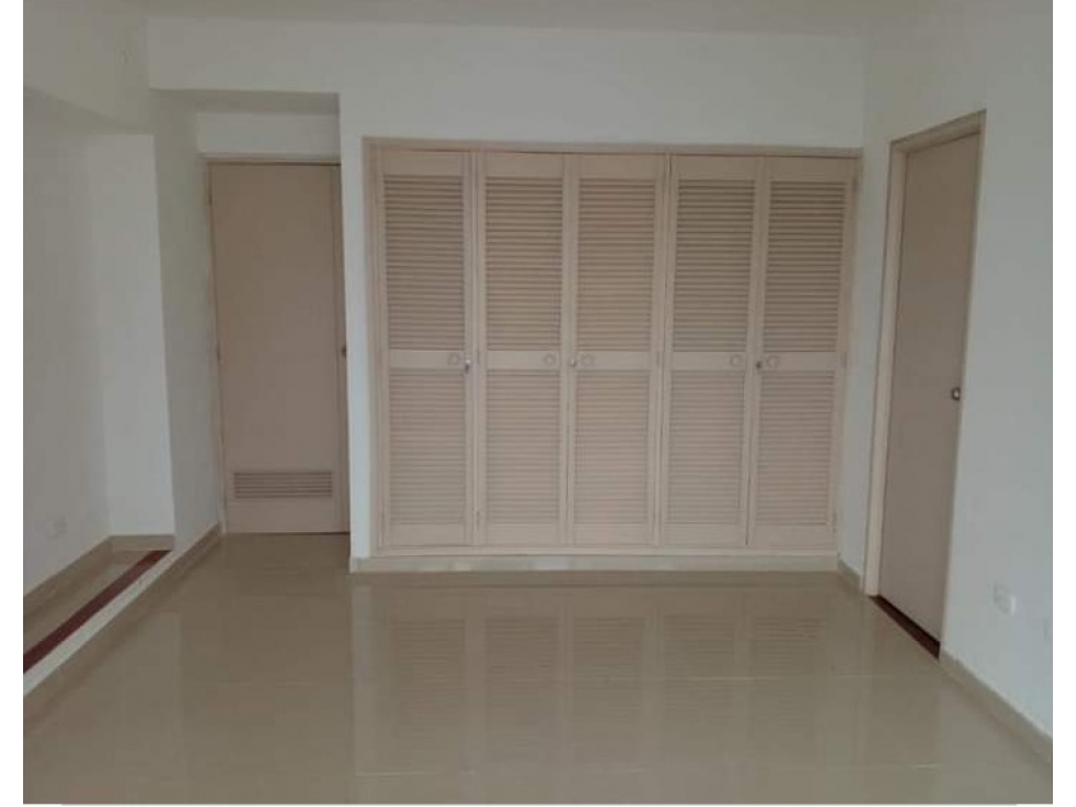 APARTAMENTO EN VENTA EN CARTAGENA-Bocagrande 150 m2