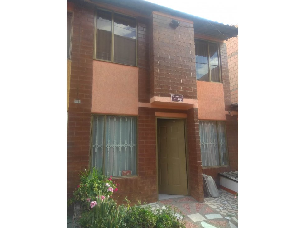 CASA EN VENTA  SOACHA CUNDINAMARCA  HOGAR DEL SOL 3 PISOS