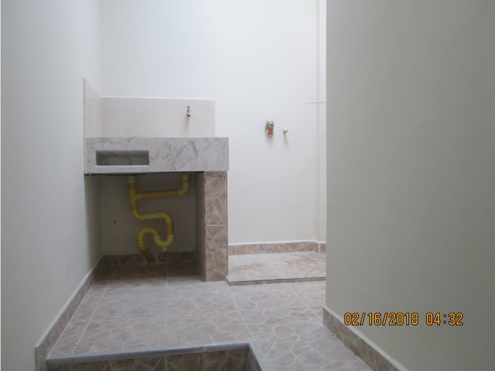 CASA UNIFAMILIAR MAS 2 LOCALES EN ROBLEDO LA CAMPIÑA SOBRE PRINCIPAL