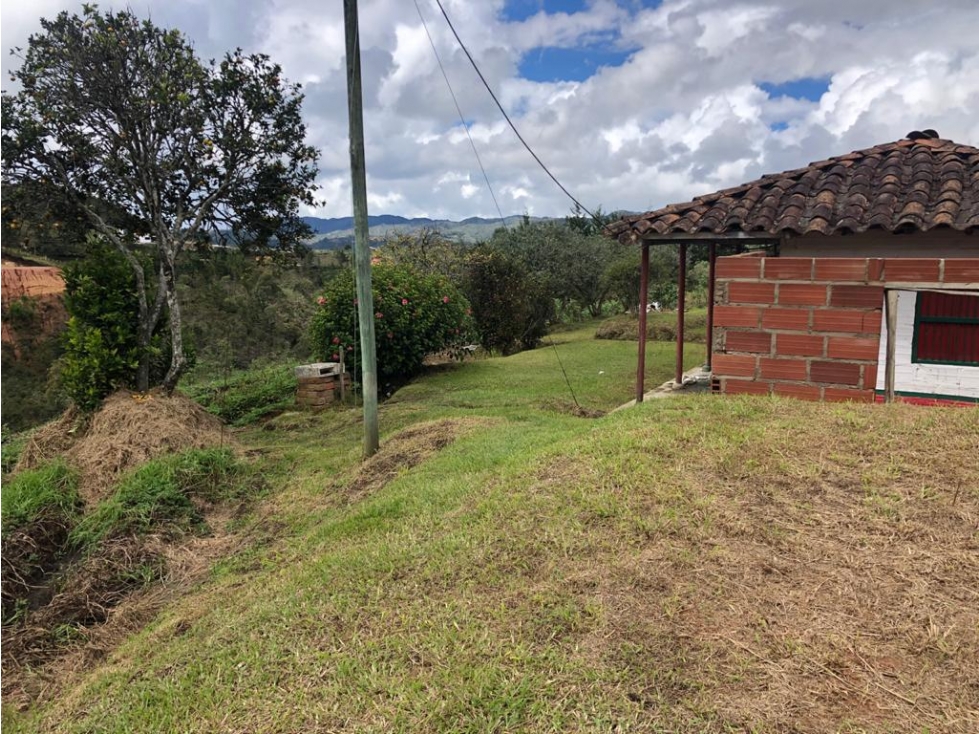 LINDA FINCA TRADICIONAL CAMPESINA  EN VENTA SAN VICENTE