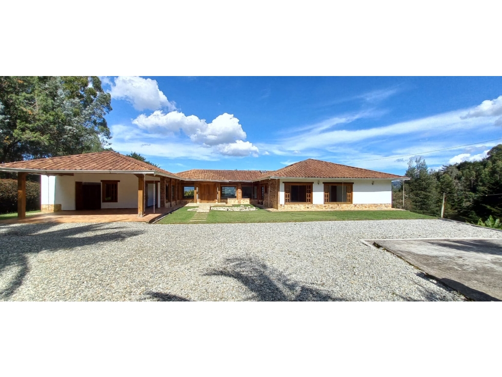 HERMOSA FINCA EN VENTA LLANOGRANDE-RIONEGRO