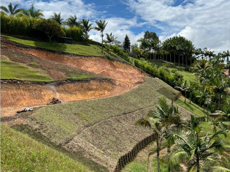 LOTE EN VENTA EN EL PEÑOL