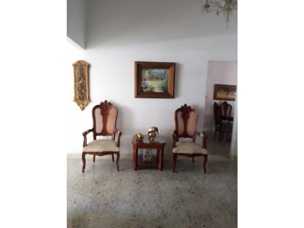 SE VENDE CASA EN EL BARRIO COSTA DE ORO