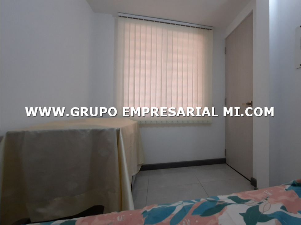 CASA BIFAMILIAR EN VENTA - SECTOR LOMA LINDA COD: 26463