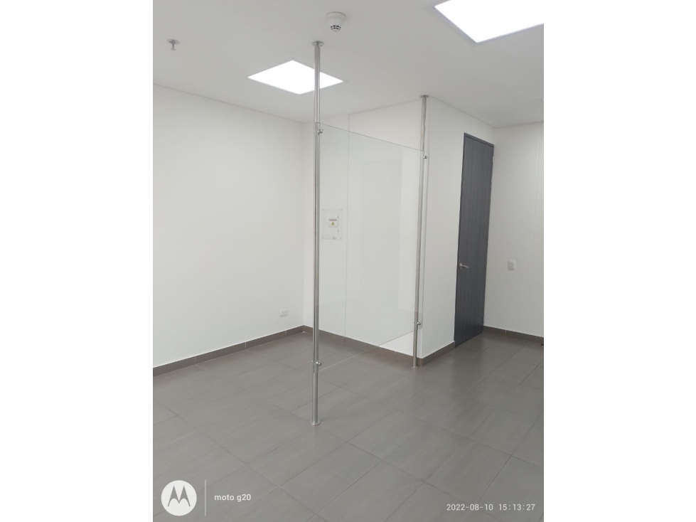 ARRIENDO Y VENTA CONSULTORIO CLINICA LA SABANA