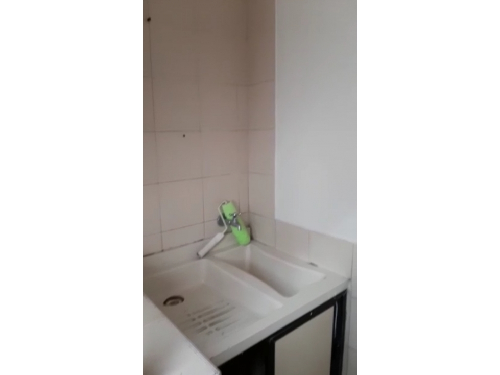 VENDO APARTAMENTO BARRIO EL CARMEN IBAGUE TOLIMA. EA