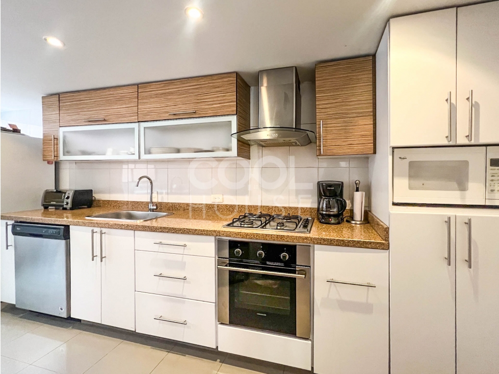 Apartamento Dúplex en venta en Los Rosales