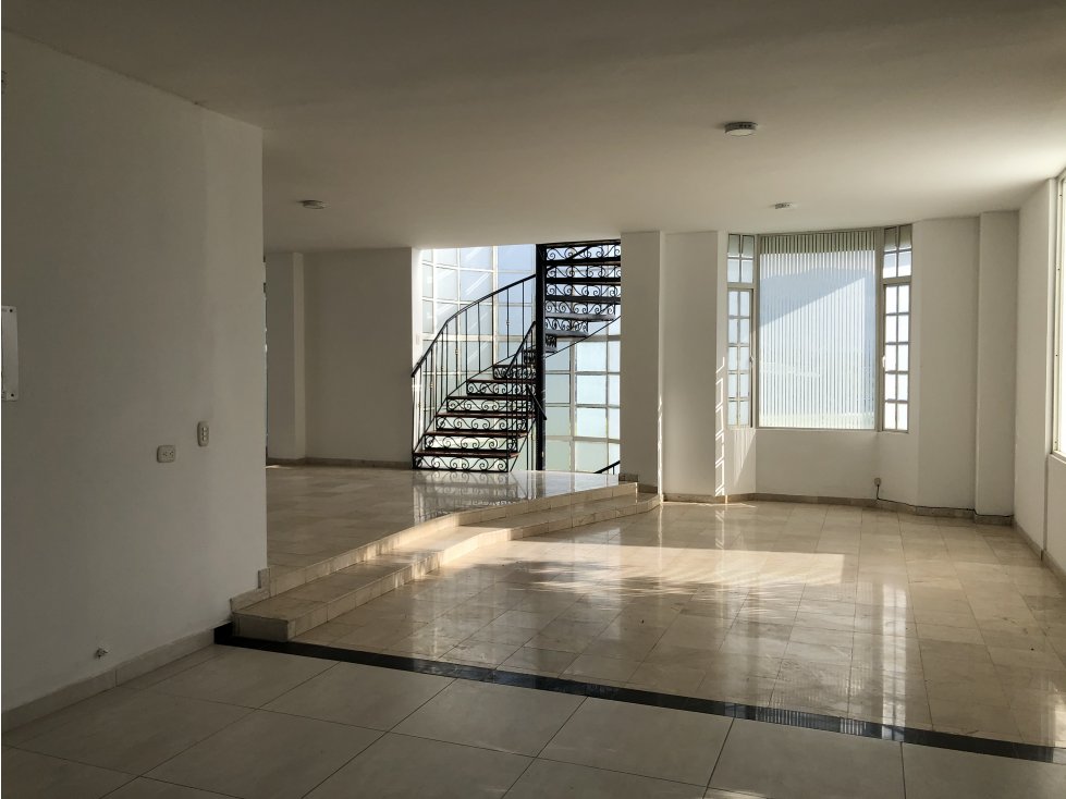 SE VENDE CASA EN CONDOMINIO EN AV CENTENARIO