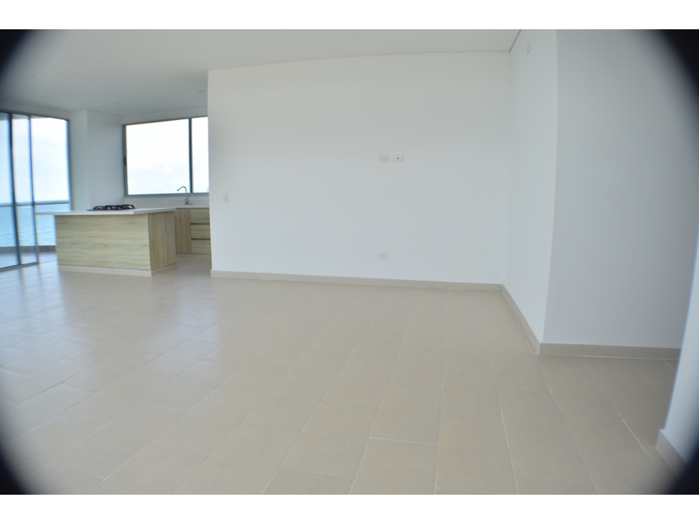 VENTA DE AMPLIO APARTAMENTO FRENTE AL MAR EN COVEÑAS