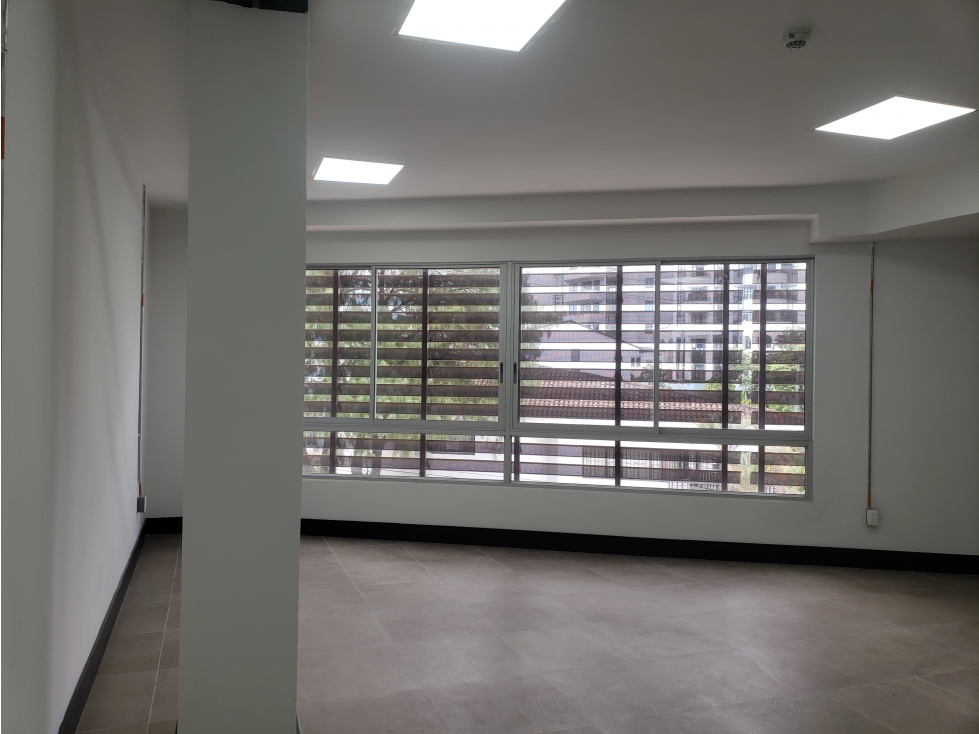 Venta De Oficina En Centro De Negocios Pinares Pereira