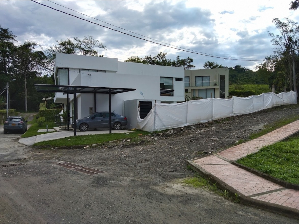 Lote en conjunto cerrado en Villeta  bello entorno buenos vecinos