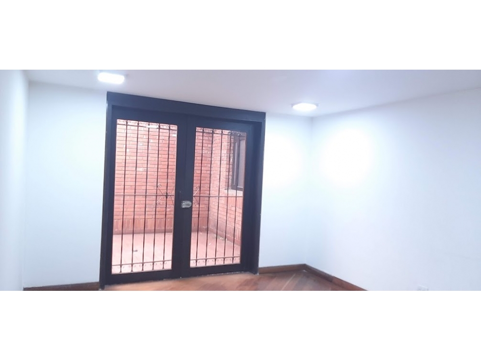 ARRIENDO CASA COMERCIAL LA CALLEJA