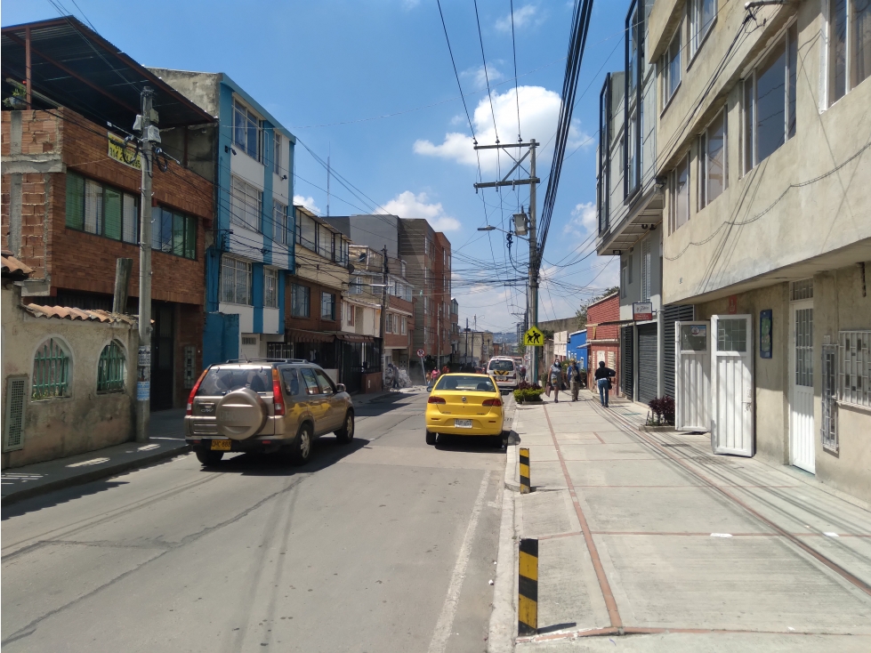 LOTE EN CALLE COMERCIAL DE SAN CRISTOBAL NORTE