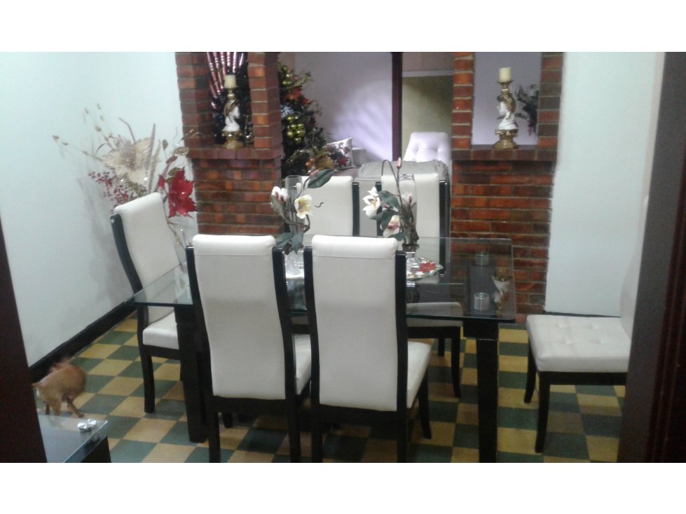 ARRIENDO CASA EN GIRON CENTRO