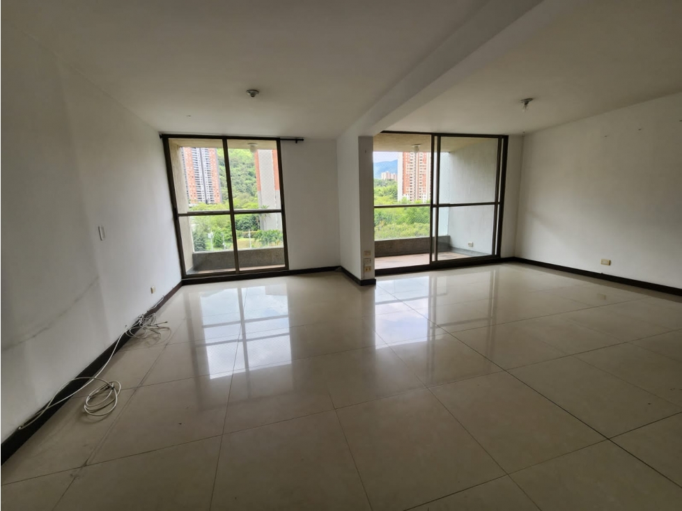 Se Vende Apartamento en Loma de los Bernal parte baja, Medellin