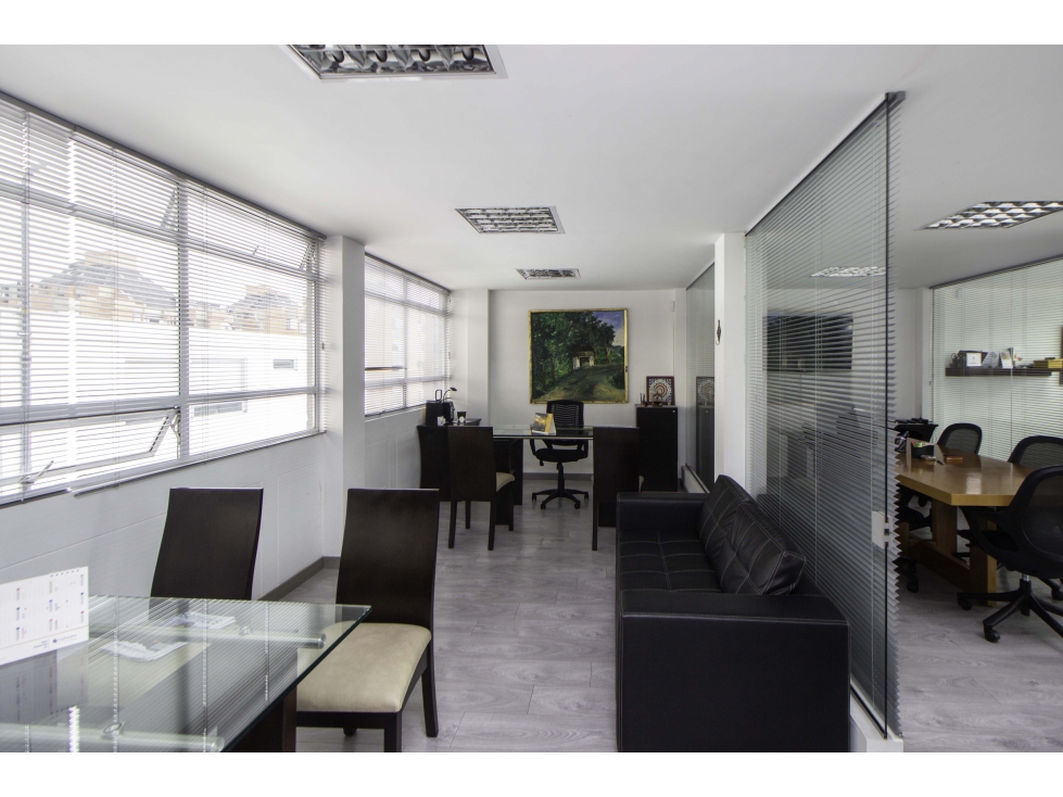 ARRIENDO EDIFICIO X CALL CENTER 300 pax 1.047,63 m2 LA CASTELLANA