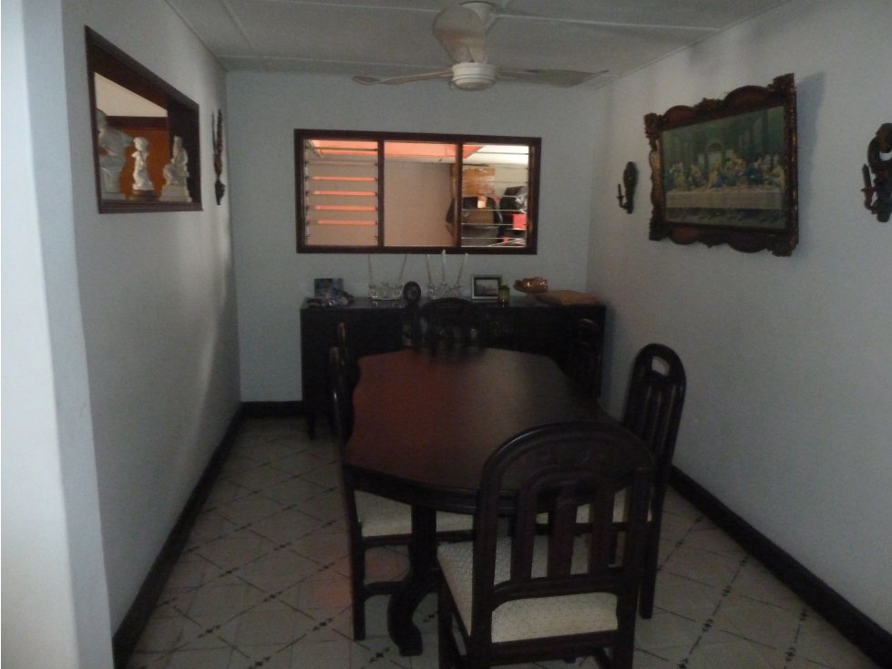 VENDO CASA EN CIUDAD JARDIN BARRANQUILLA