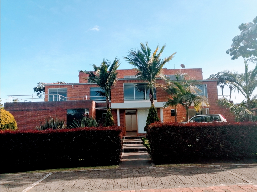 VENDO CASA EN BOGOTA GUAYMARAL