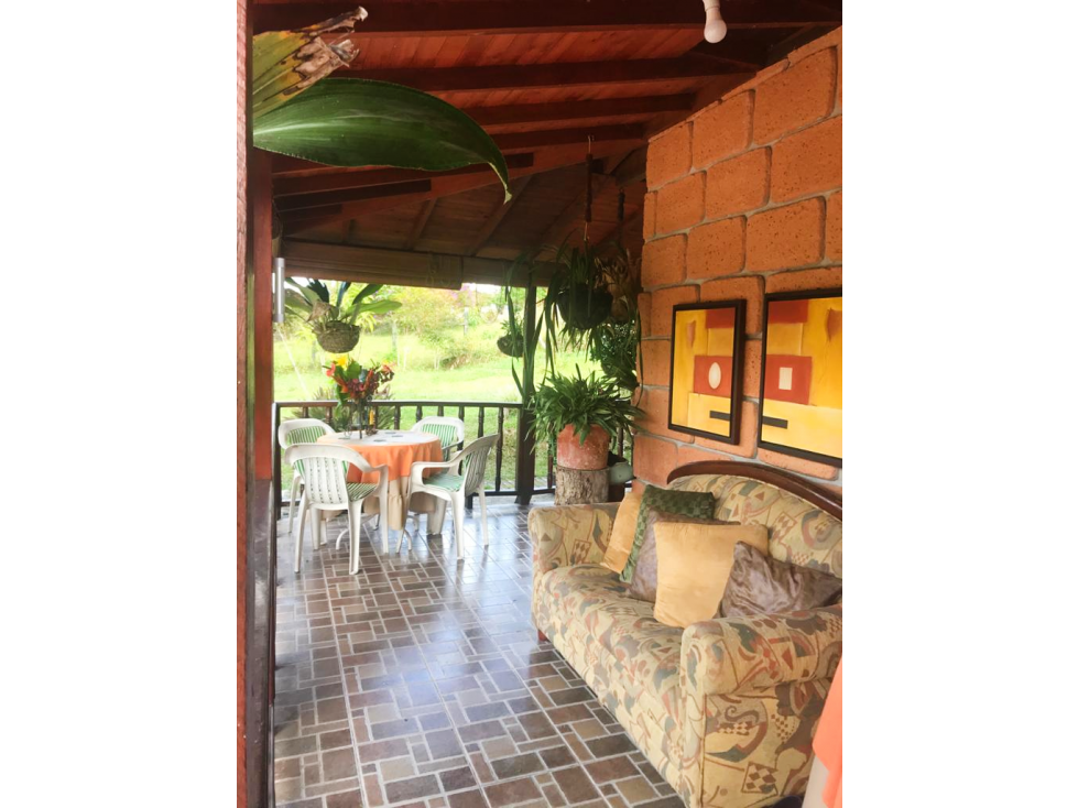 CASA FINCA DE 4.000 M2 EN SANTO DOMINGO - ANTIOQUIA