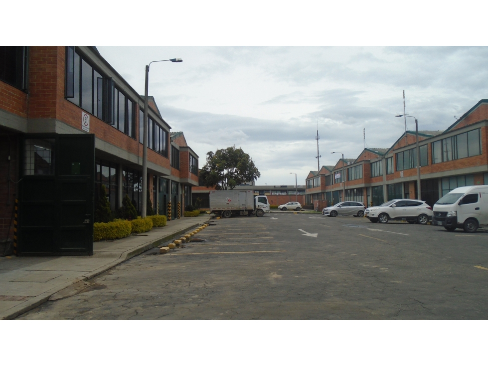 SE VENDE BODEGA COTA CUNDINAMARCA CORREDOR CL 8O RENTANDO