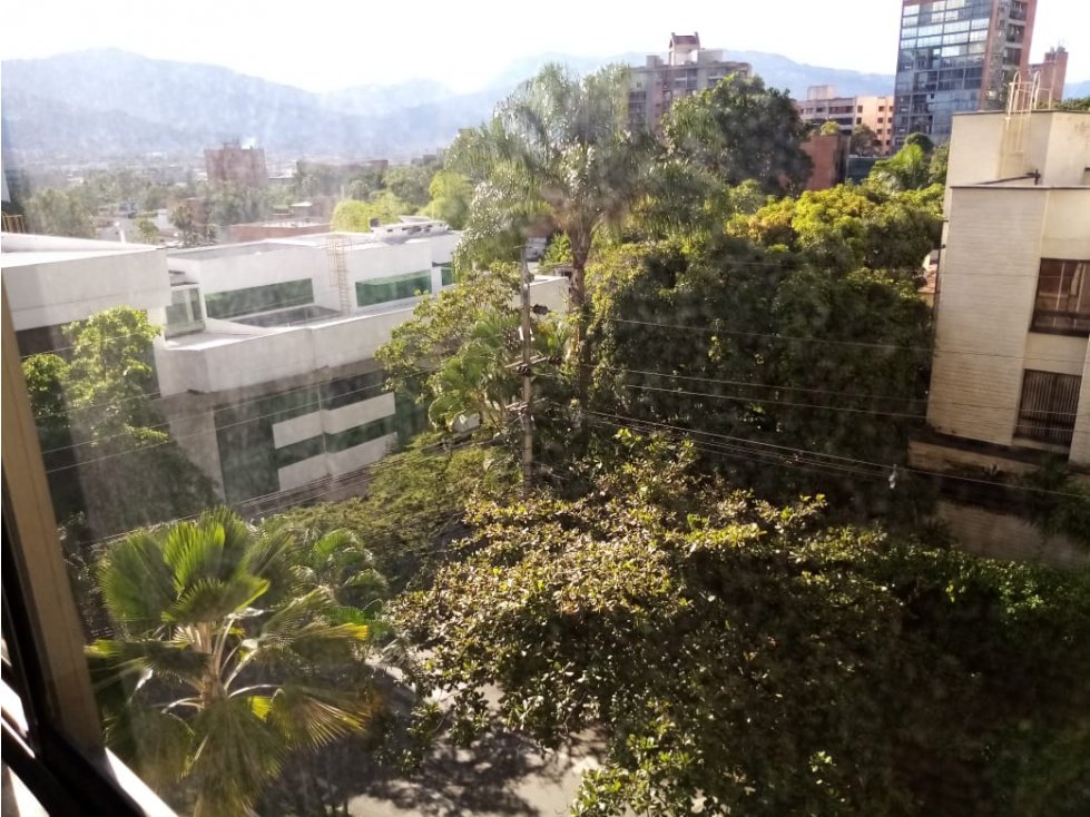 Venta de Oficina en el poblado sector patio Bonito, Medellin.