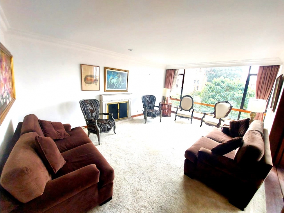 Excelente Penthouse en arriendo en Rosales emaus