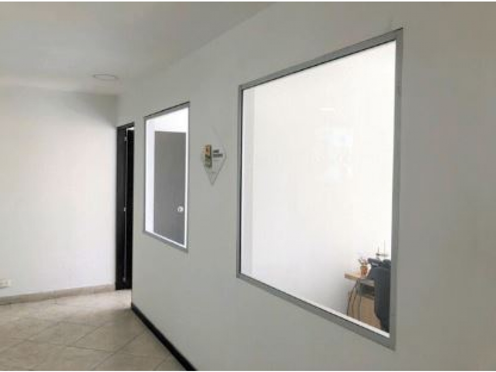 Arriendo amplia Bodega / Oficina de 2 niveles