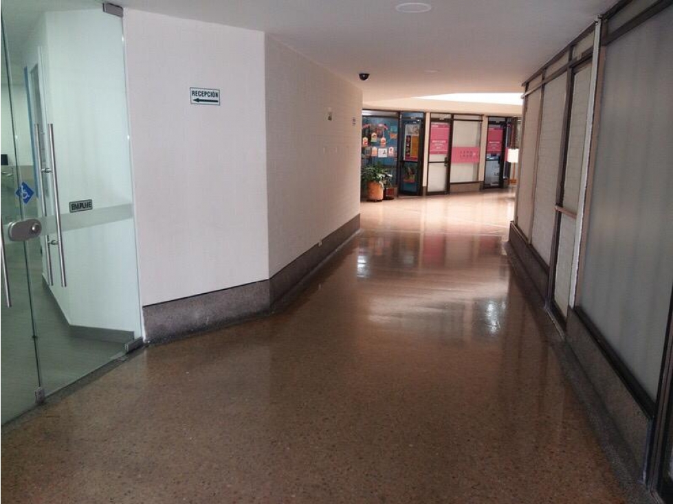 Arriendo oficina de 12.6M2, excelente ubicación