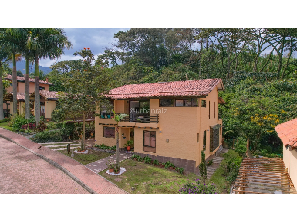 CASA EN LA ALDEA ECOLOGICA DE  LA ESTRELLA