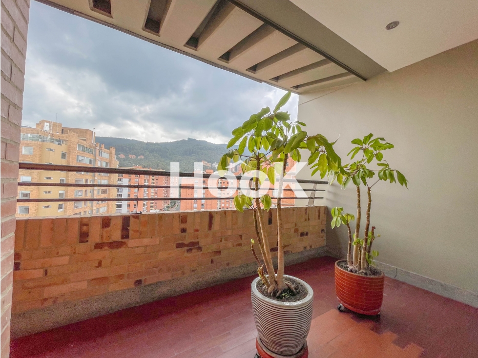 Apartamento duplex con terraza para venta en lisboa (Nuevo Country)