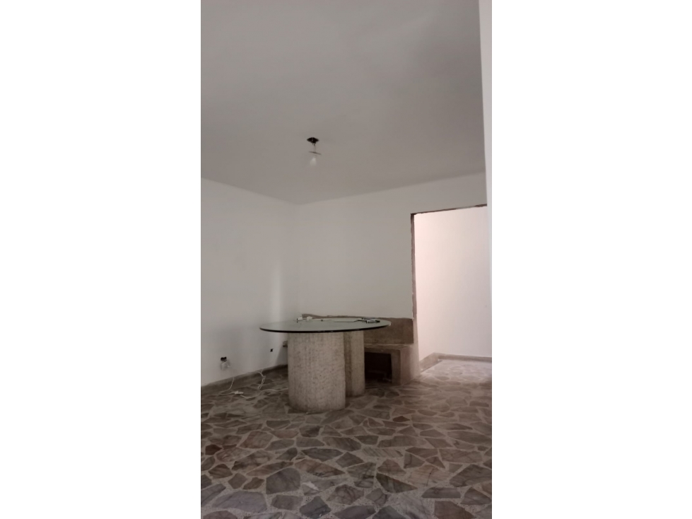 SE ARRIENDA APARTAMENTO EN ARANJUEZ MEDELLIN