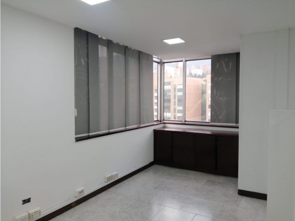 5114416  Oficina en Venta - Poblado -Sector Santa María de Los Ángeles