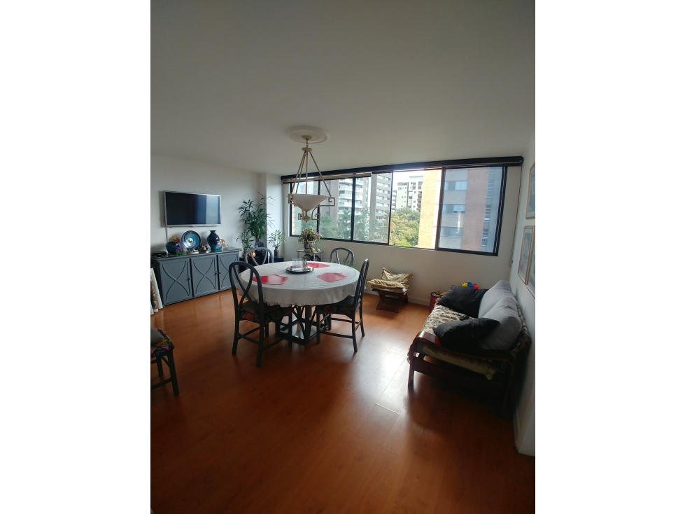 Apartamento en Venta en Medellín - Loma De Los Parra