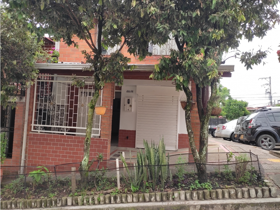 LOCAL EN ARRIENDO / BARRIO VILLA CLAVER